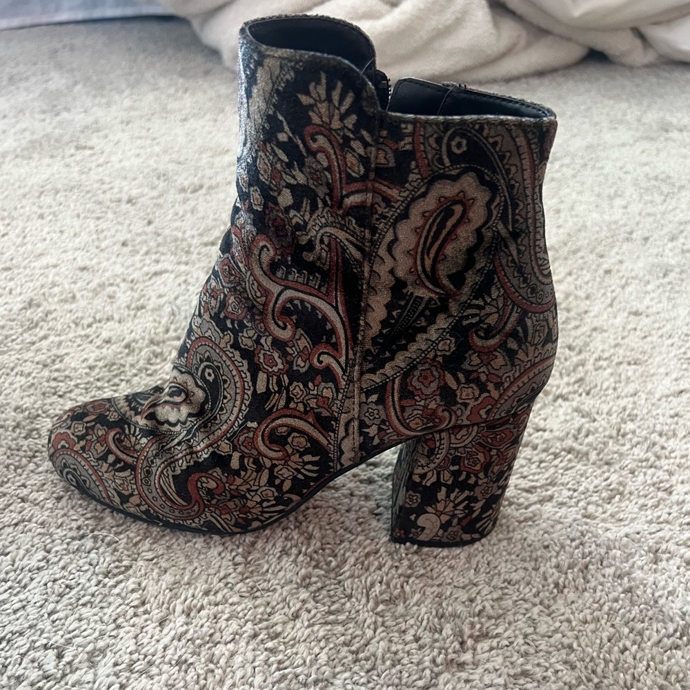 Adorable BP Booties!